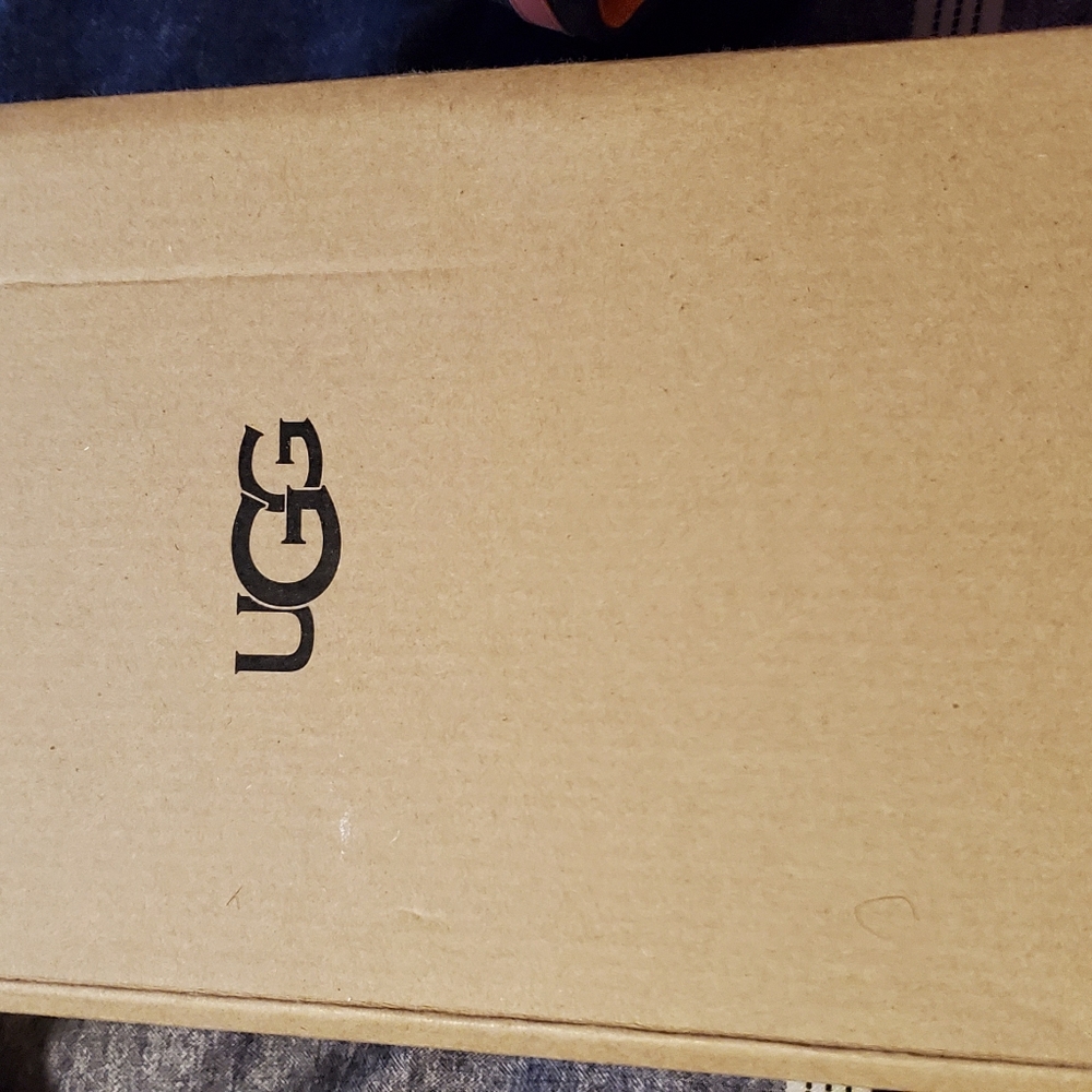 UGG Kitlyn Leather